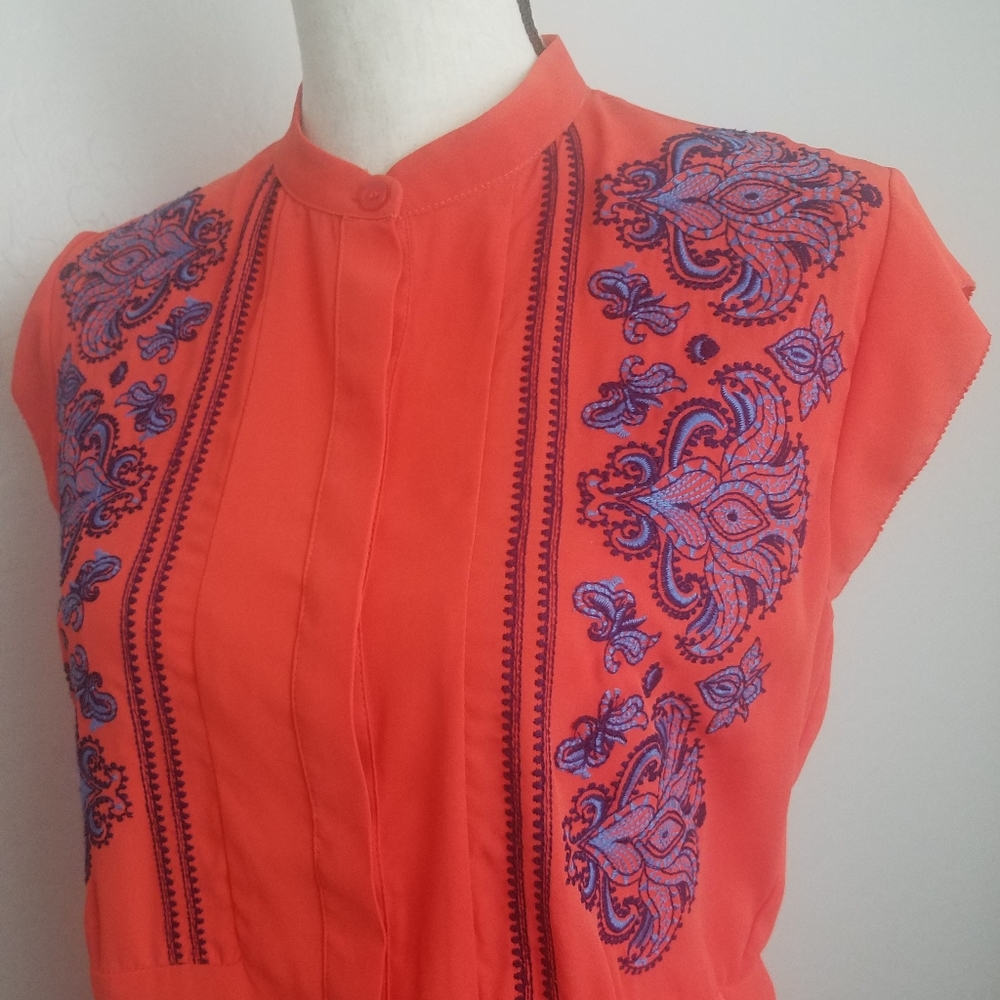 THML Embroidered Top Size Small - Picture 7 of 15